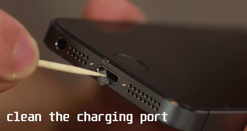 How to clean your Android's or iPhone's charging port